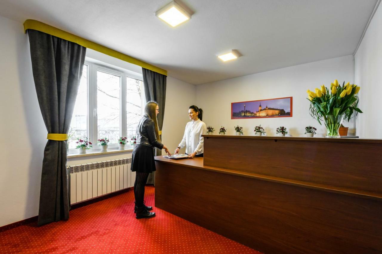 Hotel L26 Lopuszanska Varsavia Esterno foto